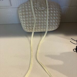 Vintage Elegant Cream Quilted Crossbody Bag.